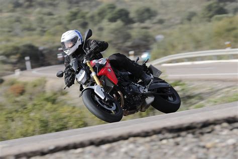 Essai BMW F900 R Sensations non garanties mais efficacité oui