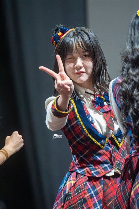 Pin Oleh Kairovisia🧭 Di Jkt48 Perform Foto Gadis Cantik Orang Cantik