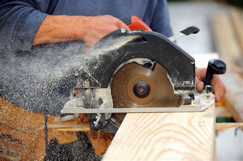 Quel est le matériel indispensable pour un menuisier Parquet Gilles