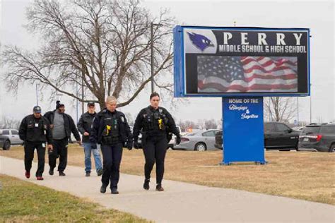 US Police Confirms Presence Of Multiple Victims In Shooting At Perry