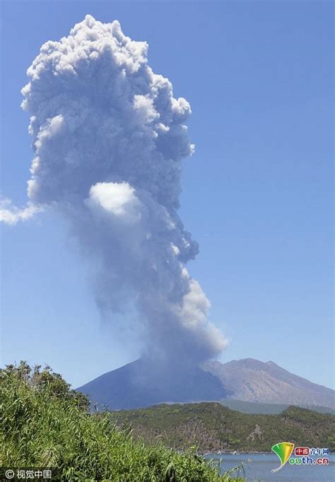 日本櫻島火山噴射濃煙高達3200米 近期或將噴發 每日頭條