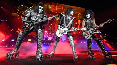 KISS performs last ‘The End of the Road’ tour concert, announces new ...