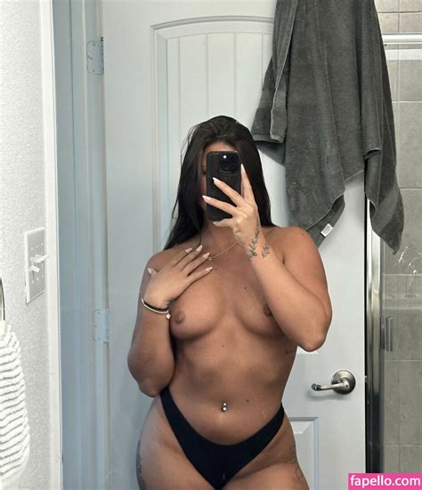 Hennyone Tanahennessey Nude Leaked Onlyfans Photo Fapello