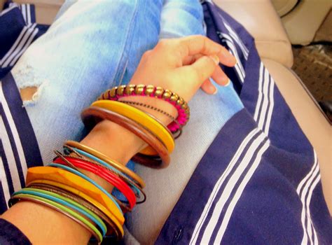 5 Ideas Of Wearing Bangles To Get Attention From Fashion Divas