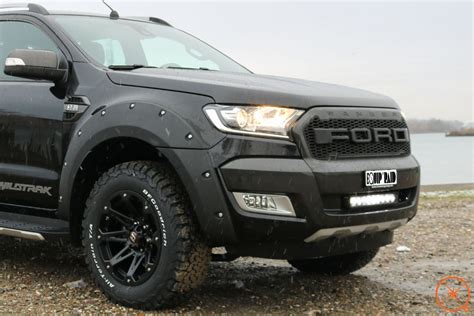 FORD RANGER WILDTRACK BLACK Tous les accessoires et les équipements