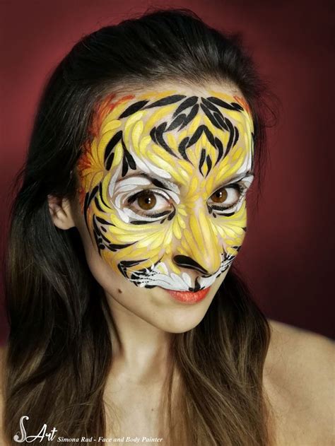 Tiger face paint teardrops | Tiger face paints, Face painting for boys ...