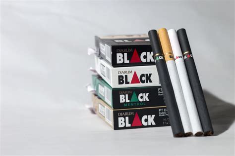 DJARUM BLACK Clove Cigarettes Kretek (10 packs) - 250 grams - Clove ...