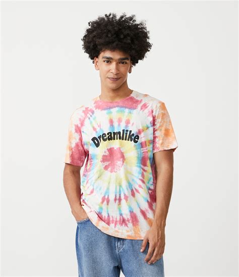 Camiseta Regular Em Meia Malha Estampa Tie Dye E Lettering Sortido