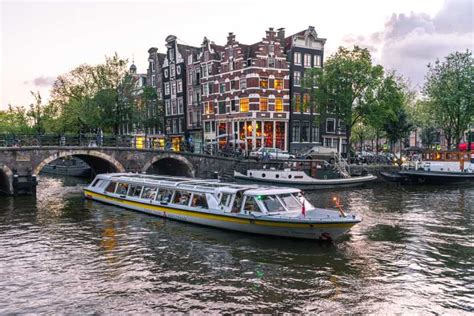 Amsterdam Grachtenfahrt Zu Den Highlights GetYourGuide