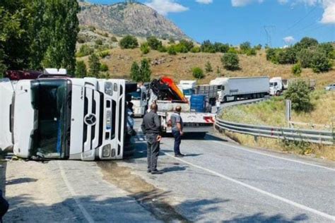 Siirt te tır devrildi Sürücü kazayı yara almadan atlattı Bursa Hakimiyet