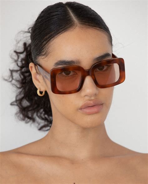 Lu Goldie — ‘mia Sunglasses In Chestnut