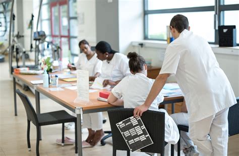 Les postes à pourvoir soins SMR Clinalliance SMR Île de France