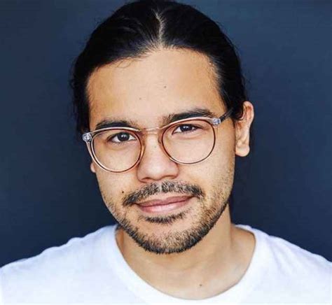 Who Is Carlos Valdes Wife Is The Actor Even Married