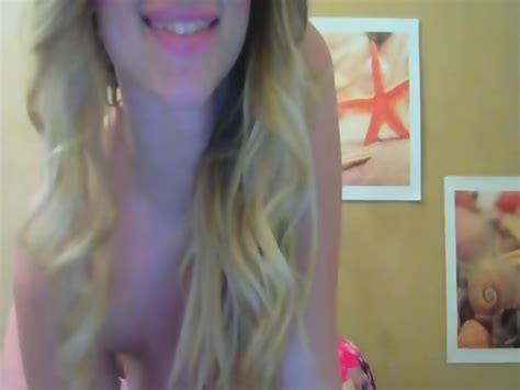 Hot Blonde Breathaking Stripping Webcam Show