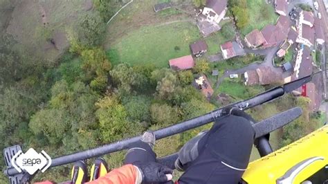 Herido Un Hombre De A Os Tras Caer Rodando A Un R O En Mieres