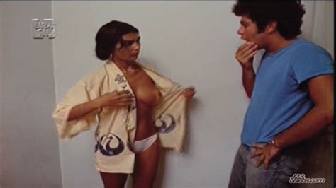 Naked Fátima Leite in As Massagistas Profissionais