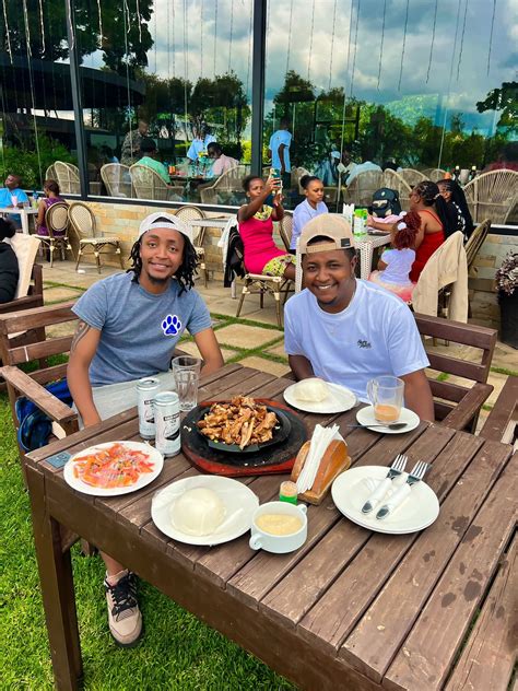 Wachana Na Lanye See How This Man Is Happy With Wife While U Wallow In Poverty Sex