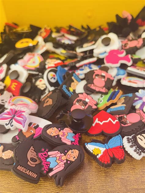 BGM CROC CHARMS