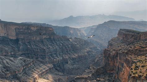 hike wadi ghul  jebel shams  omans hajar mountains