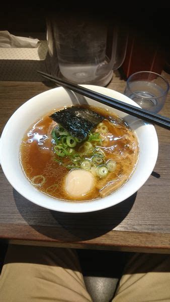 『醤油らぁ麺チャーシューに名古屋コーチン味付玉子トッピング』支那そばや 本店のレビュー ラーメンデータベース