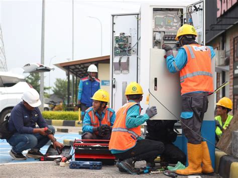 Pln Terus Genjot Penambahan Charging Station Kendaraan Listrik Di