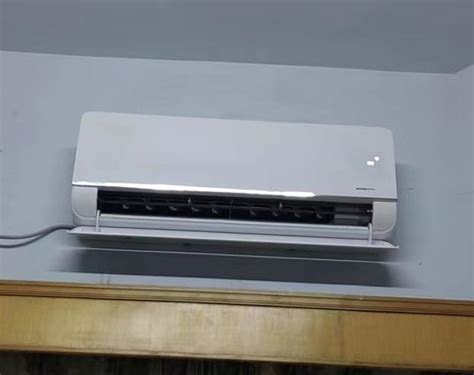 OEM R410A Gas Em 18K BTU Inverter Heat And Cool Wall Mounted Split Air