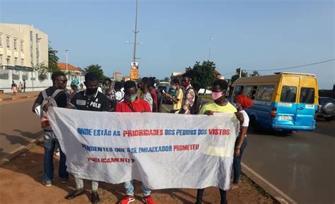 FALADEPAPAGAIO Guiné Bissau Coletivo dos estudantes guineenses