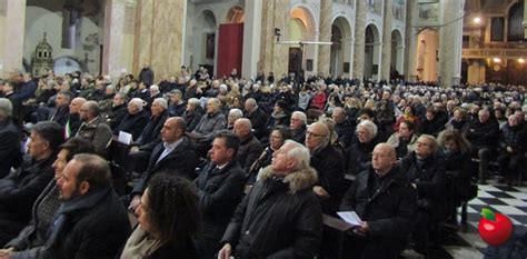 Lecco Basilica Gremita Per I Funerali Di Giulio Boscagli Il Cardinal