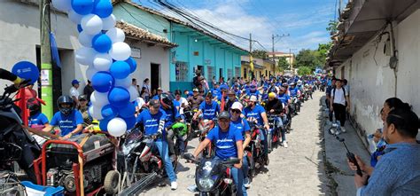 Realizan Desfile De Carrozas En El Marco De La Feria Agostina En Santa