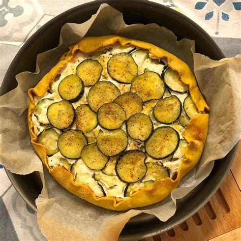 Torta Salata Alla Curcuma Con Ricotta E Zucchine Sara Emily Boldrini