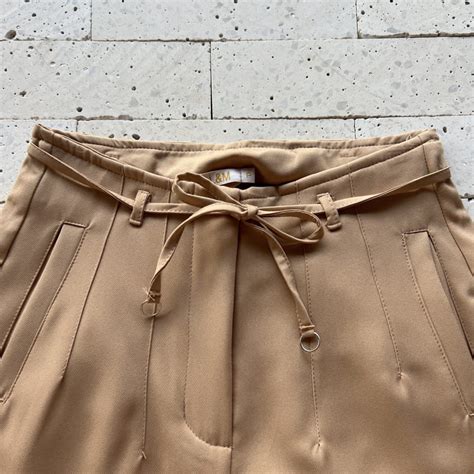 CALÇA ALFAIATARIA PENCES E AMARRAÇÃO LUXO NUDE Dondoca Moda Feminina