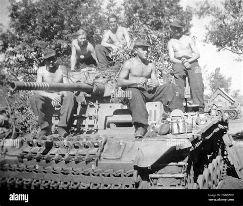 Ss panzerdivision im 2 weltkrieg Schwarzweiß Stockfotos und bilder Alamy