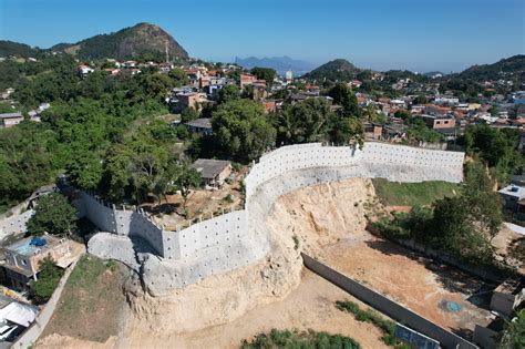 Prefeitura De Niter I Conclui Obras De Conten O No Caranguejo