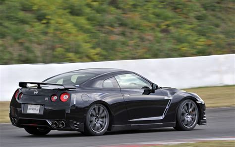 Nissan Gt R Information And Photos Momentcar