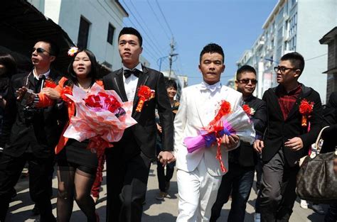 26 Images Of The First Unofficial Gay Marriage In China China Underground