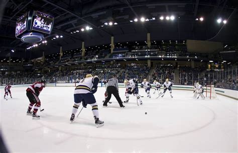 Northeastern Huskies At Boston University Terriers Men S Hockey Hockey East Quarterfinals