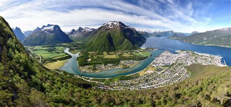 Åndalsnes EN West Norway Guides