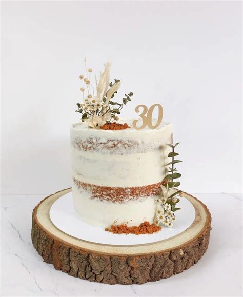 Semi Naked Dried Flowers Cake I 2024