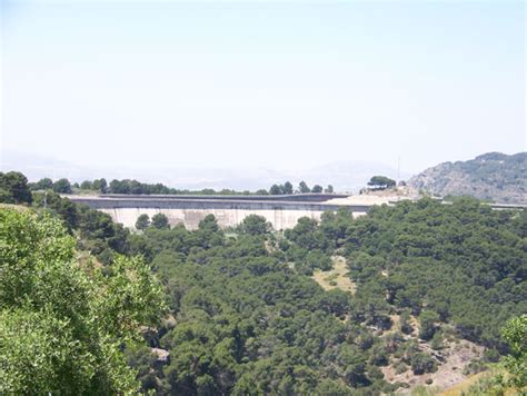 Embalse De Tajo De La Encantada