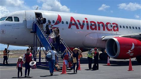 C Mo Es Viajar En Avianca Te Mostramos El Men A Bordo Y Tips De