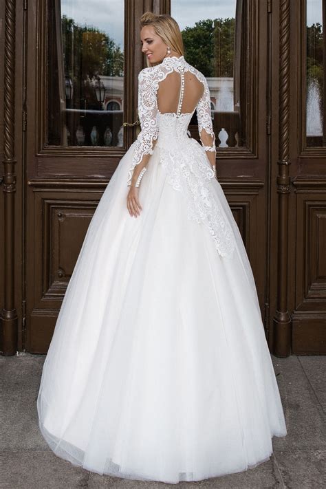 Robe De Mariée Traditionnelle à Manches Longues Oksana Mukha Paris