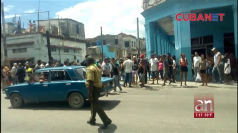 Cacerolazo En El Barrio De San Leopoldo En Centro Habana En Protesta