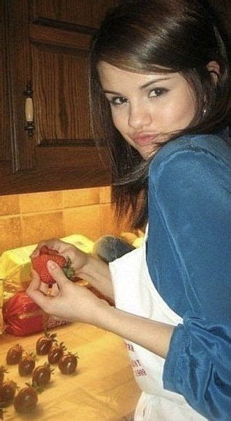 Selena Gomez Body, Selena Gomez Pictures, 2000s Icons, Most Beautiful ...