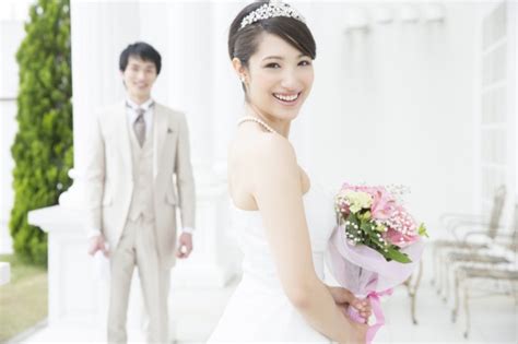 アラサー男性の本音！ 付き合ってから結婚までの期間、ちょうどいいのは？｜「マイナビウーマン」