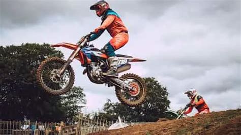 Beginner S Guide To Dirt Bike Jumping Motocross Advice