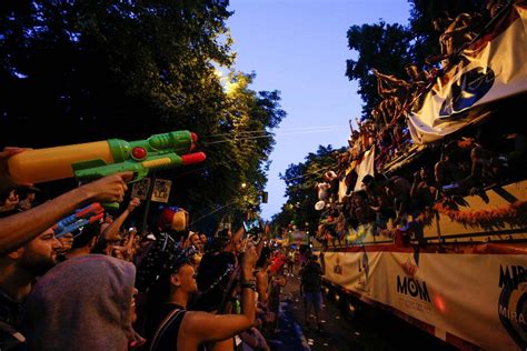 Más de un millón de personas celebró el Orgullo Gay en una impresionante fiesta en Madrid Infobae