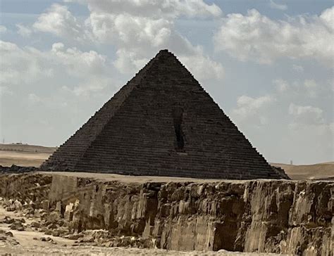 Pyramid of Menkaure | Historica Wiki | Fandom