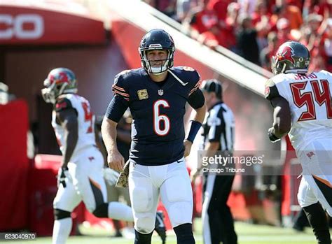 Jay Cutler Football Player Photos And Premium High Res Pictures Getty