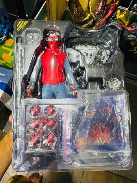 Hot Toys Spiderman Homemade Suit Deluxe On Carousell