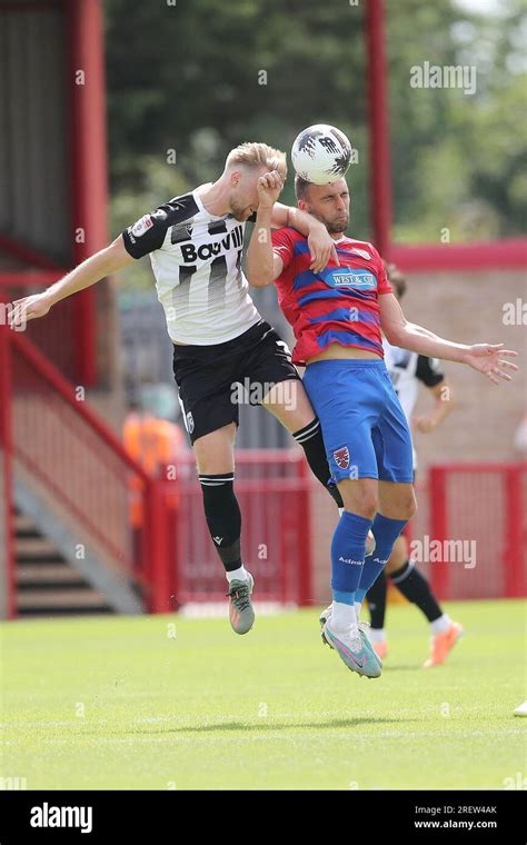 Gillingham Vs Dagenham And Redbridge Hi Res Stock Photography And